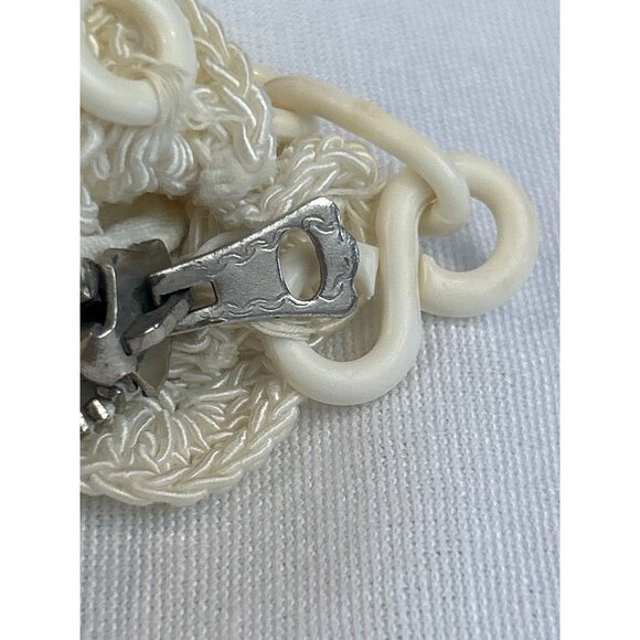 Vintage Cream Crochet Handbag Plastic Chain Double Strap Zipper Closure - Picture 8 of 11